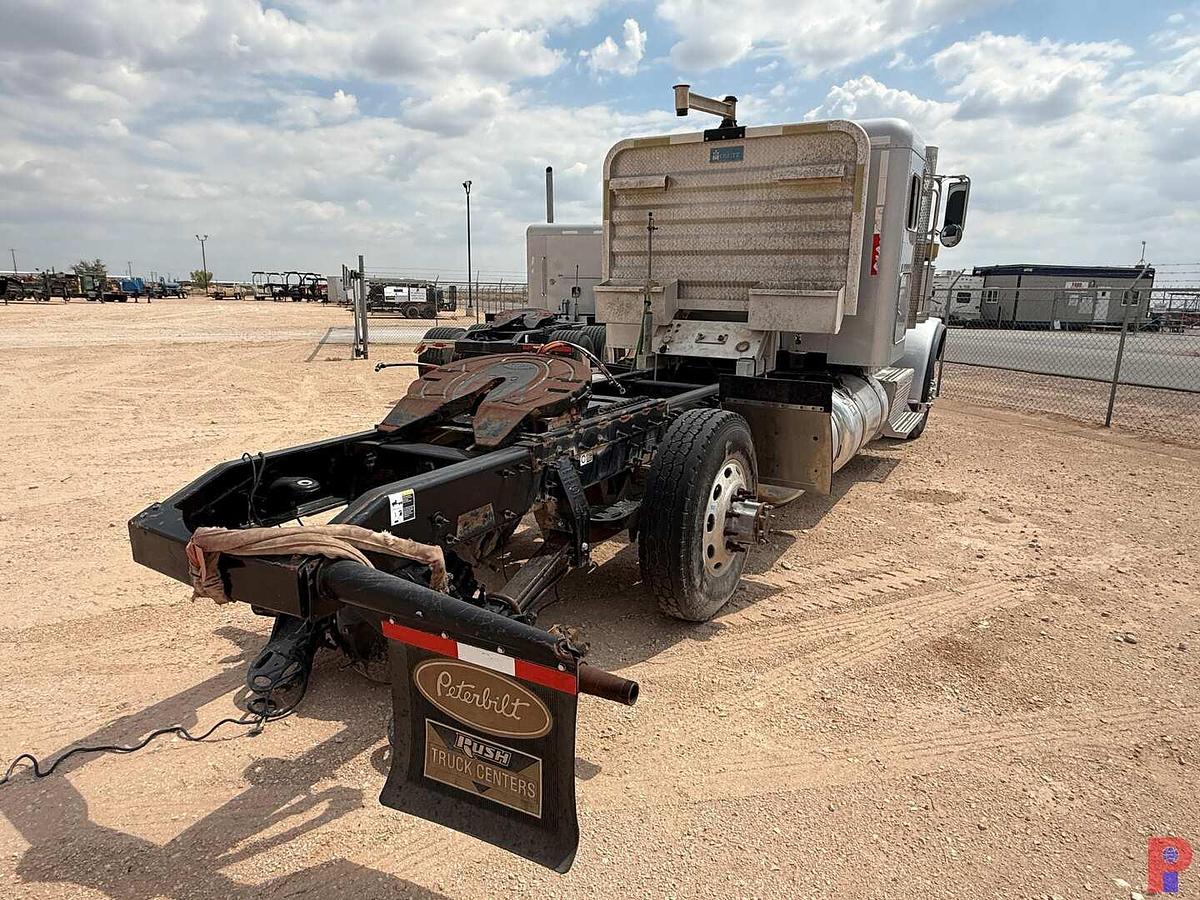 Used 2013 PETERBILT 388 T/A SLEEPER HAUL TRUCK, INOP.