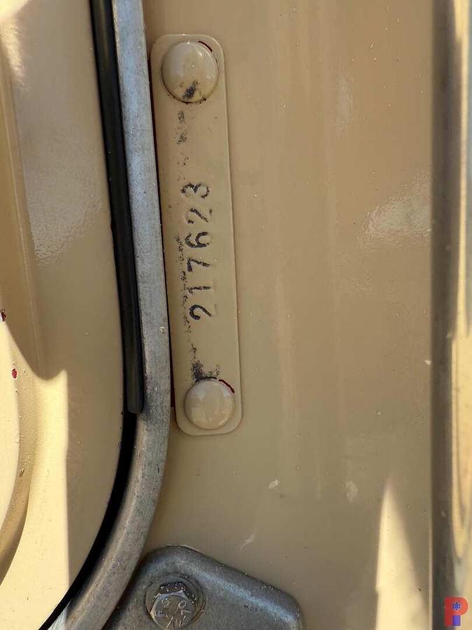 Used 2008 KENWORTH T800 T/A 36” SLEEPER 45K LBS. WINCH TRUCK