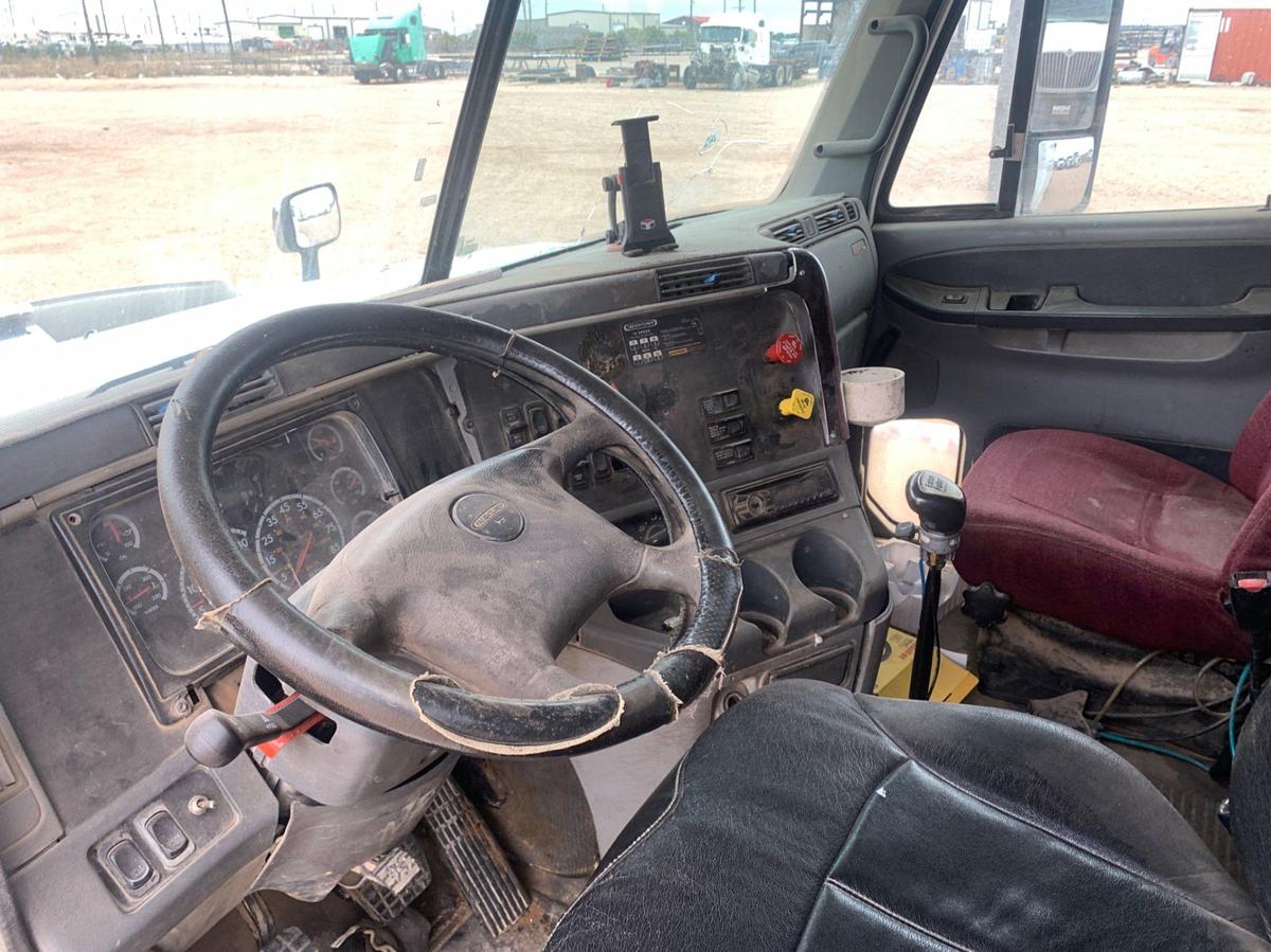 Used 2008 FREIGHTLINER COLUMBIA 120