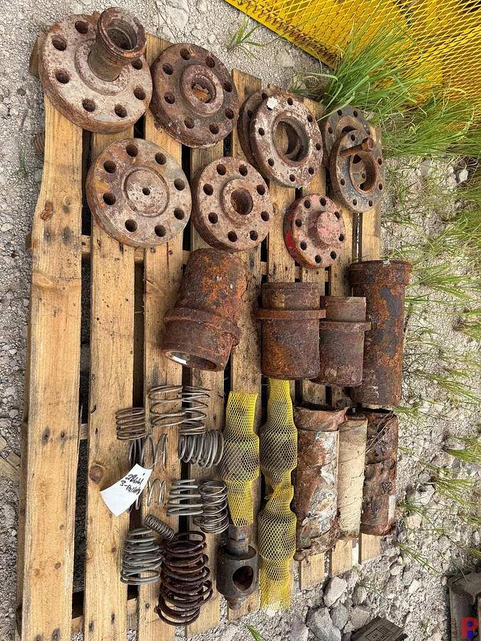 Used 3-PALLETS OF PUMP PARTS INCLUDING VALVES & SEATS, SPRINGS, LINERS, DISCH. FLANGES