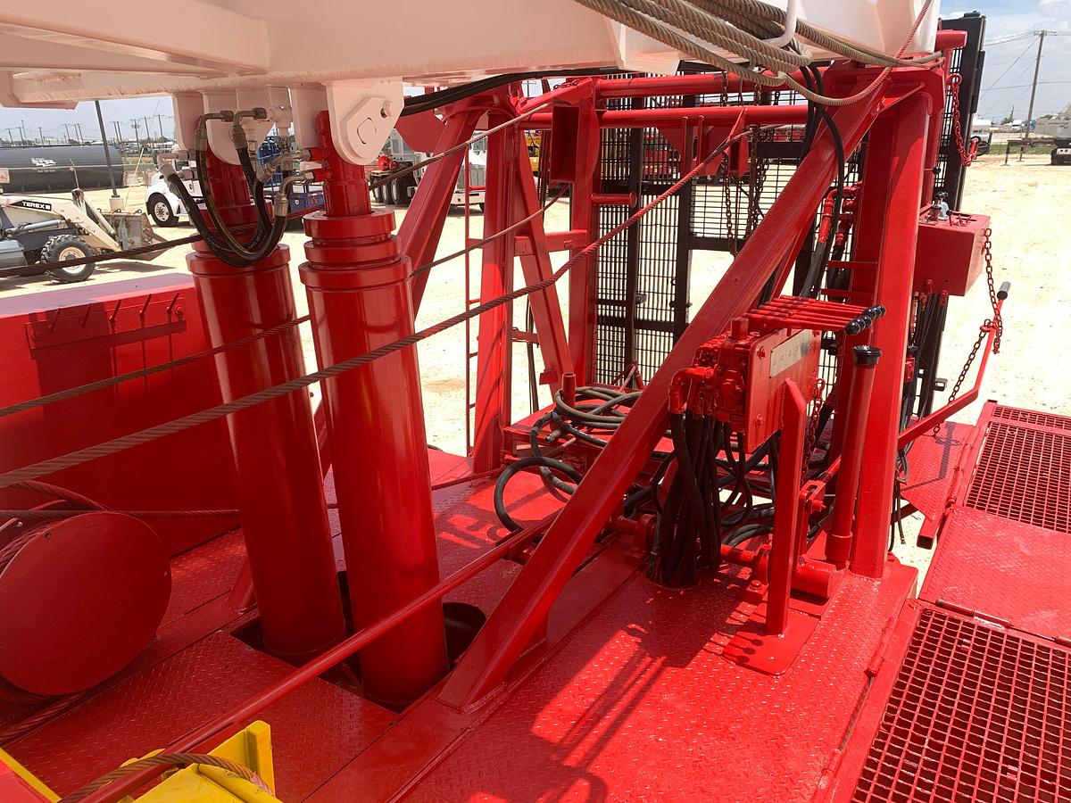 Used 2007 RIGTECH DD 6 AXLE WELL SERVICE RIG (104-250K MAST, 2019 CAT IV)