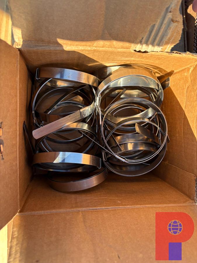 Used BOX OF ASSORTED PRESSURE WASHER PARTS
