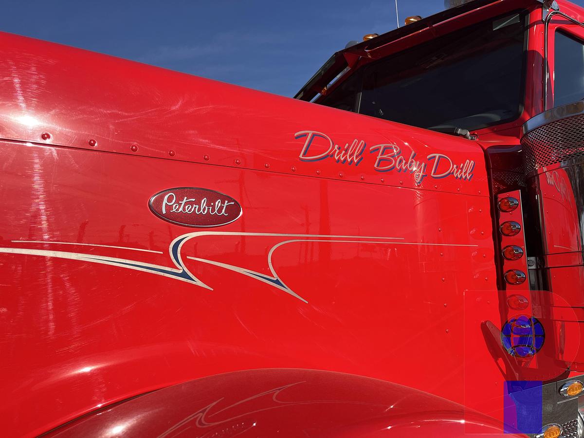 Used 2018 PETERBILT 389 T/A DAY CAB TRUCK (GLIDER KIT)