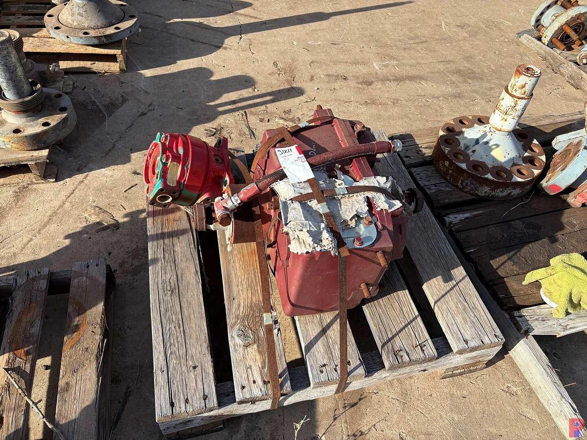 Used EATON AT-1202 AUXILIARY TRANSMISSION & HYDRAULIC MOTOR