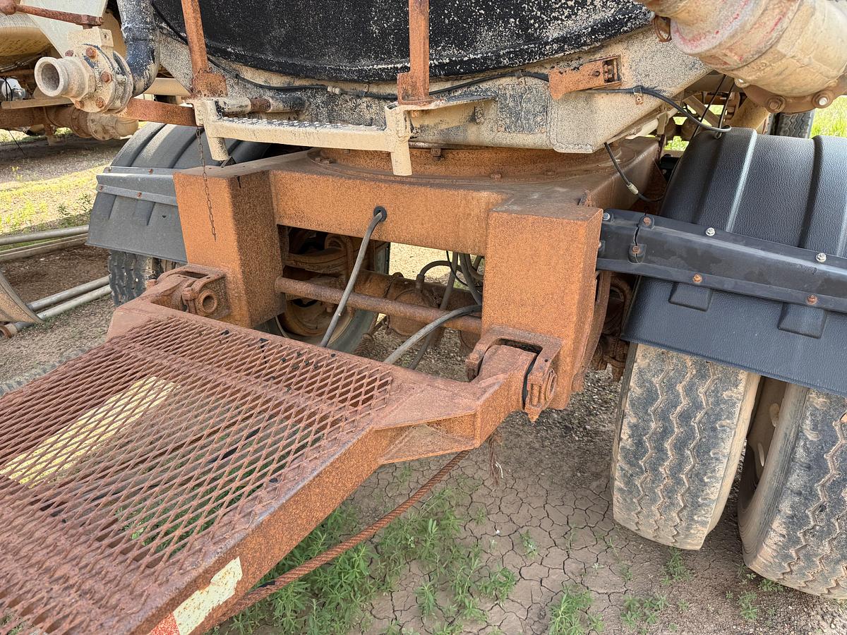 Used 1985 J&L TANK 5,250 GALLONS MC-306-AL 2-AXLE TANK PUP TRAILER