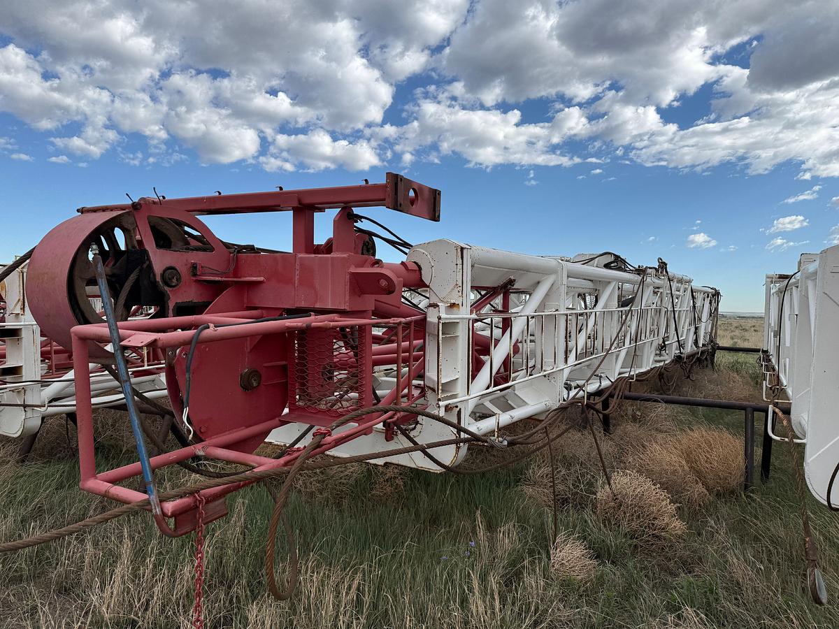 Used NOV FRANKS 96’ X 215,000 LBS DERRICK