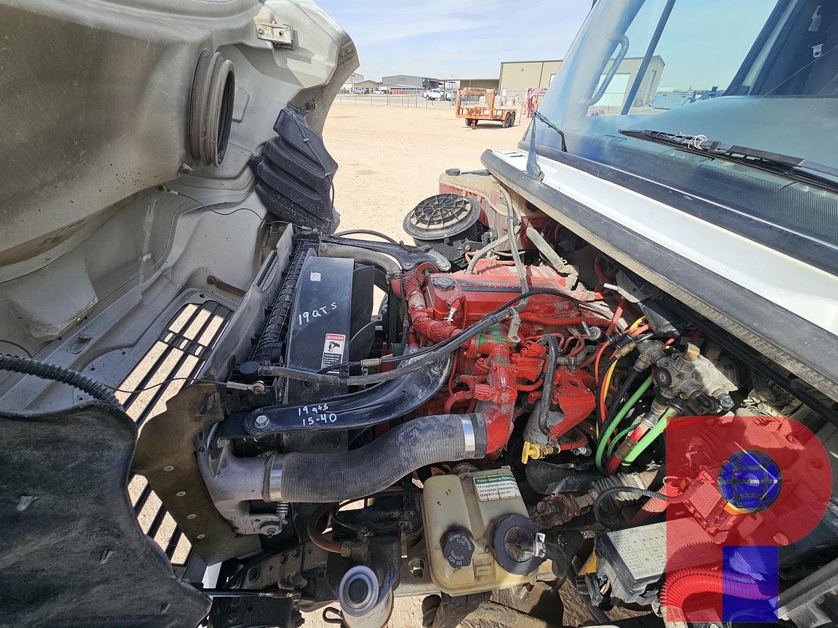 Used 2011 FREIGHTLINER M2 106 S/A DAYCAB ASPHALT POTHOLE TRUCK