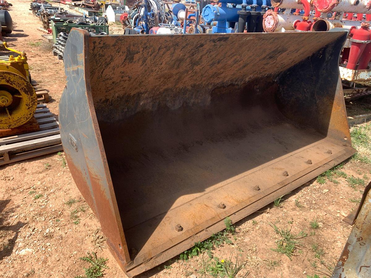 Used 106” x 46” Komatsu WA320-8 3-1/2 YARD Bucket for Loader