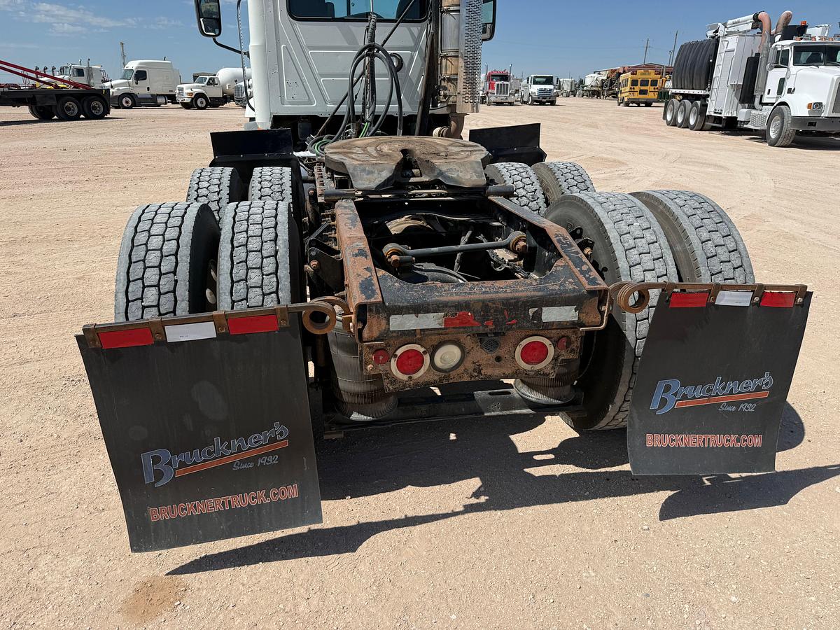 Used 2008 MACK PINNACLE T/A DAYCAB HAUL TRUCK