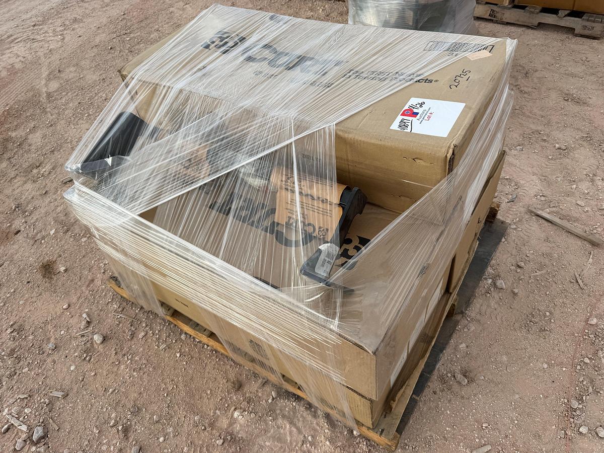 Used PALLET W/ (6) CURT 11119 TRAILER HITCH RECEIVERS