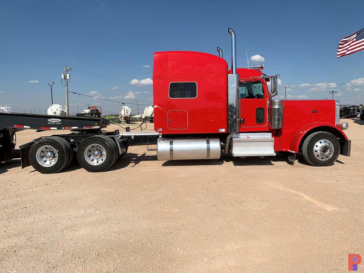 Used 2019 PETERBILT 389  EXT HOOD 68” SLEEPER TRUCK