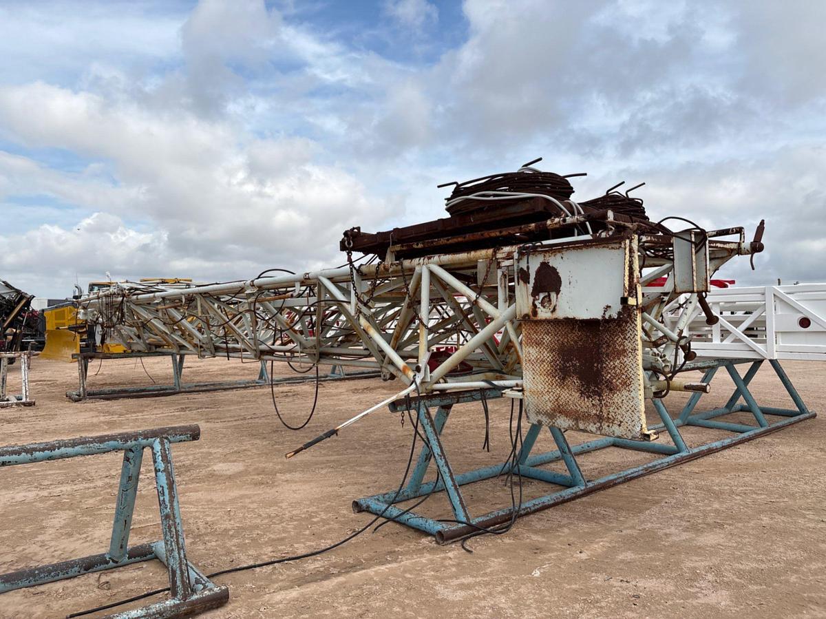 Used International 96’ X 152,000 mast
