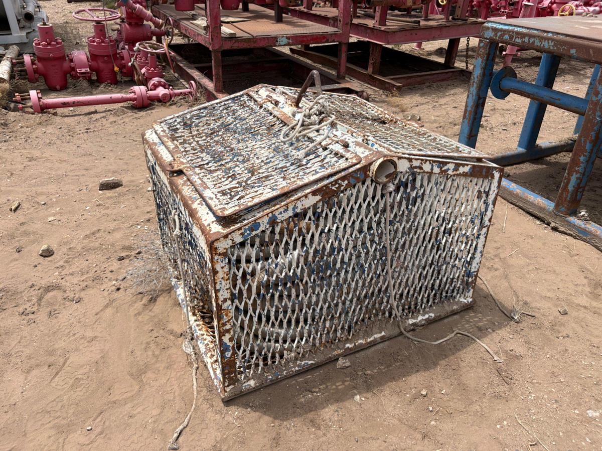 Used 4’ x 3.5’ x 3’ basket w/ assorted hoses