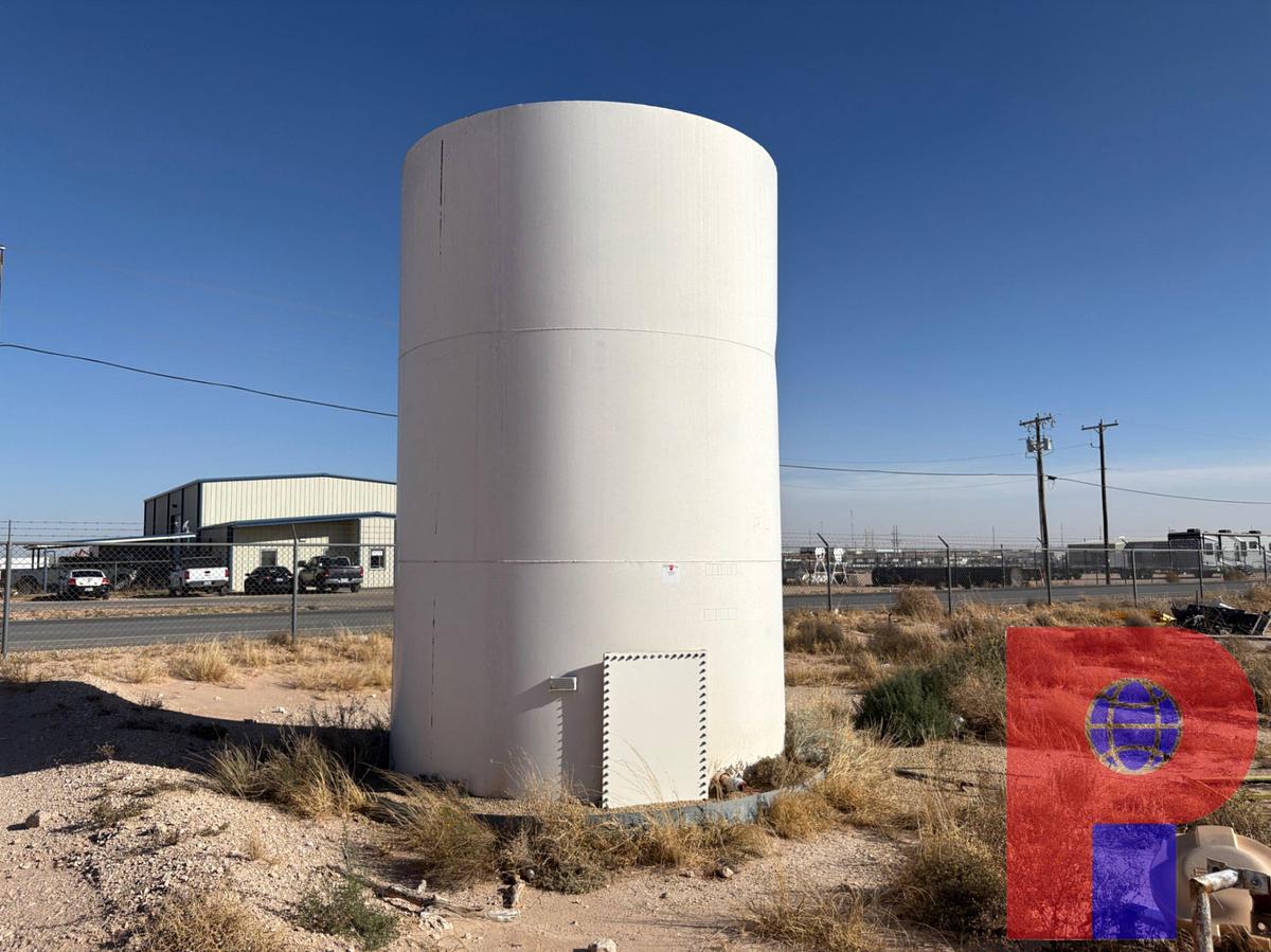 Used Permian tank co. 15’h x 10’dia 210 barrel vertical flat bottom storage tank