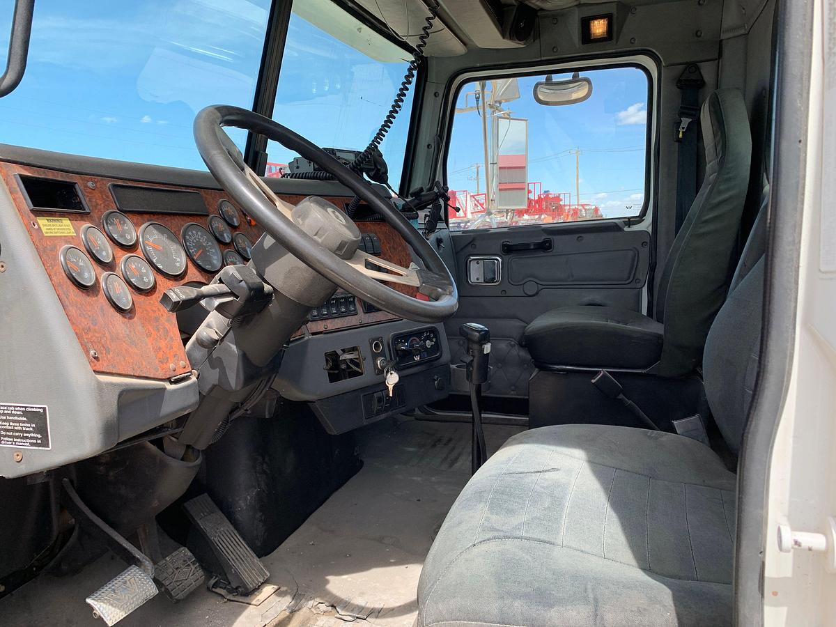 Used 2012 WESTERN STAR 4900 SA 4-AXLE TRI-DRIVE HEAVY HAUL TRUCK TRACTOR