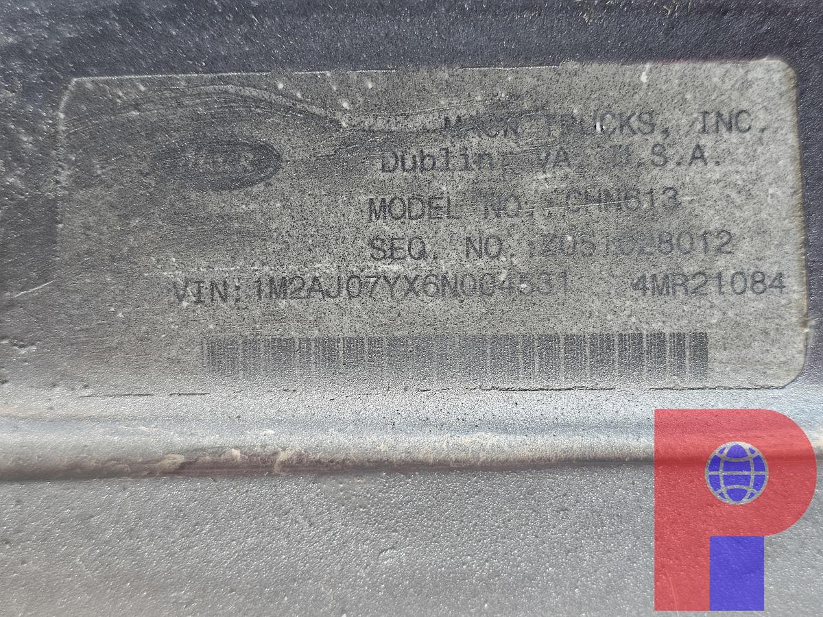 Used 2006 MACK CHN613 T/A DAYCAB HAUL TRUCK