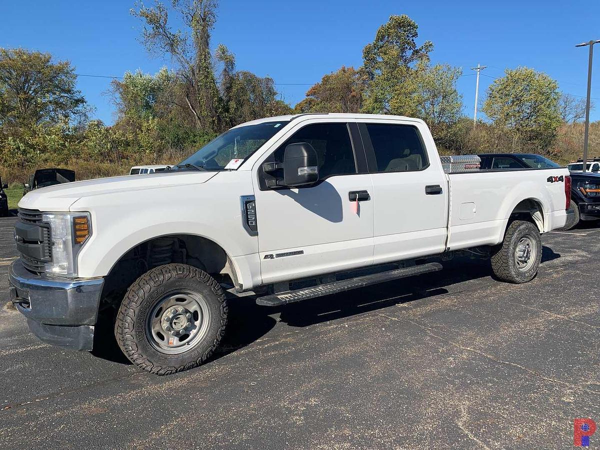 Used 2018 FORD F-250 SUPER DUTY XL 4X4 CREW CAB PICKUP (DIESEL)