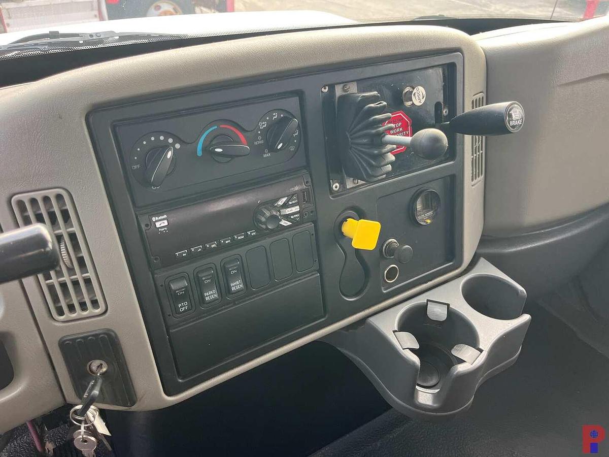Used 2019 INTERNATIONAL  DURASTAR 4300 S/A 20K LB ROUSTABOUT WINCH TRUCK