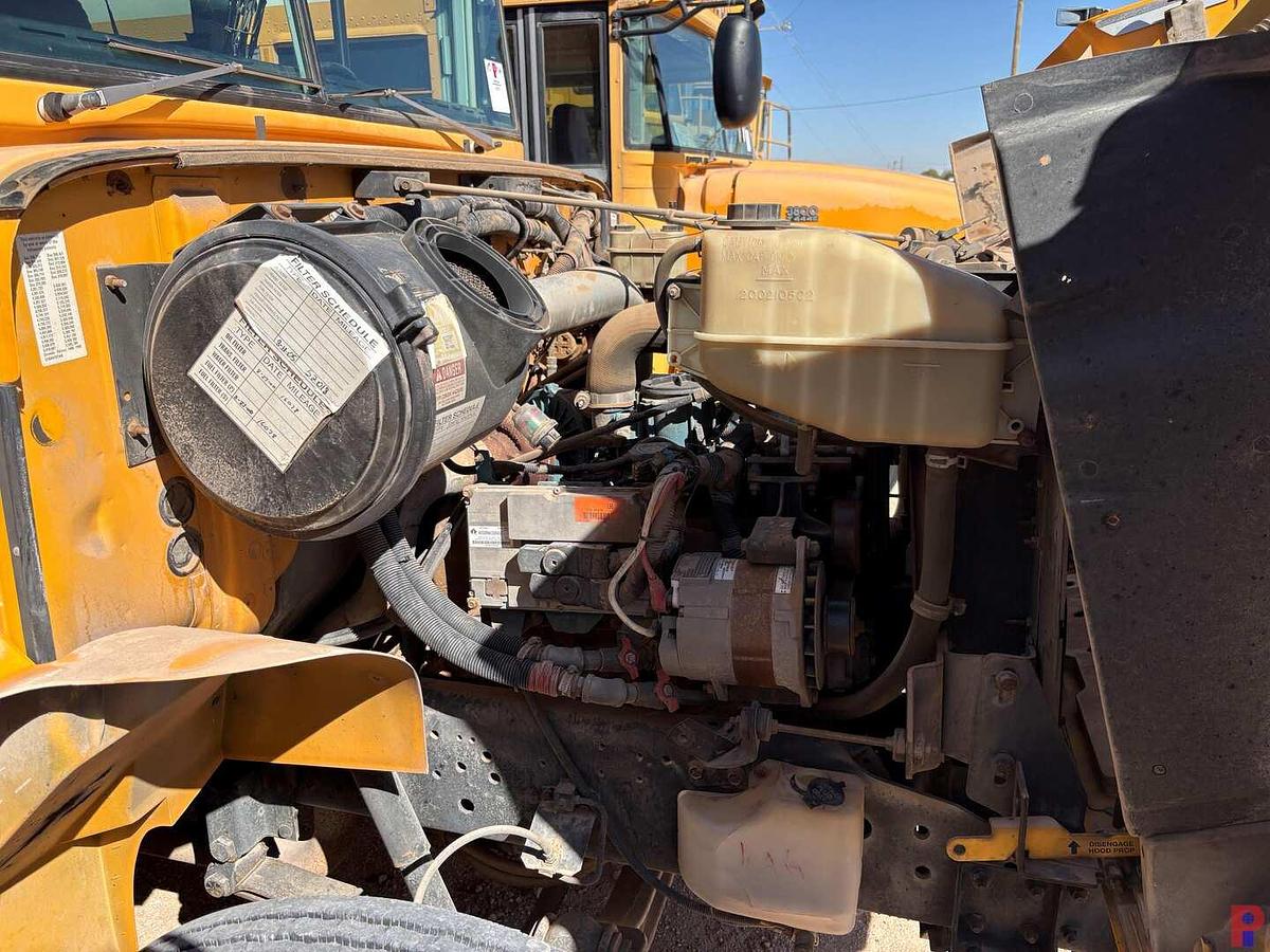 Used 1999 INTERNATIONAL/BLUE BIRD 3800 SCHOOL BUS