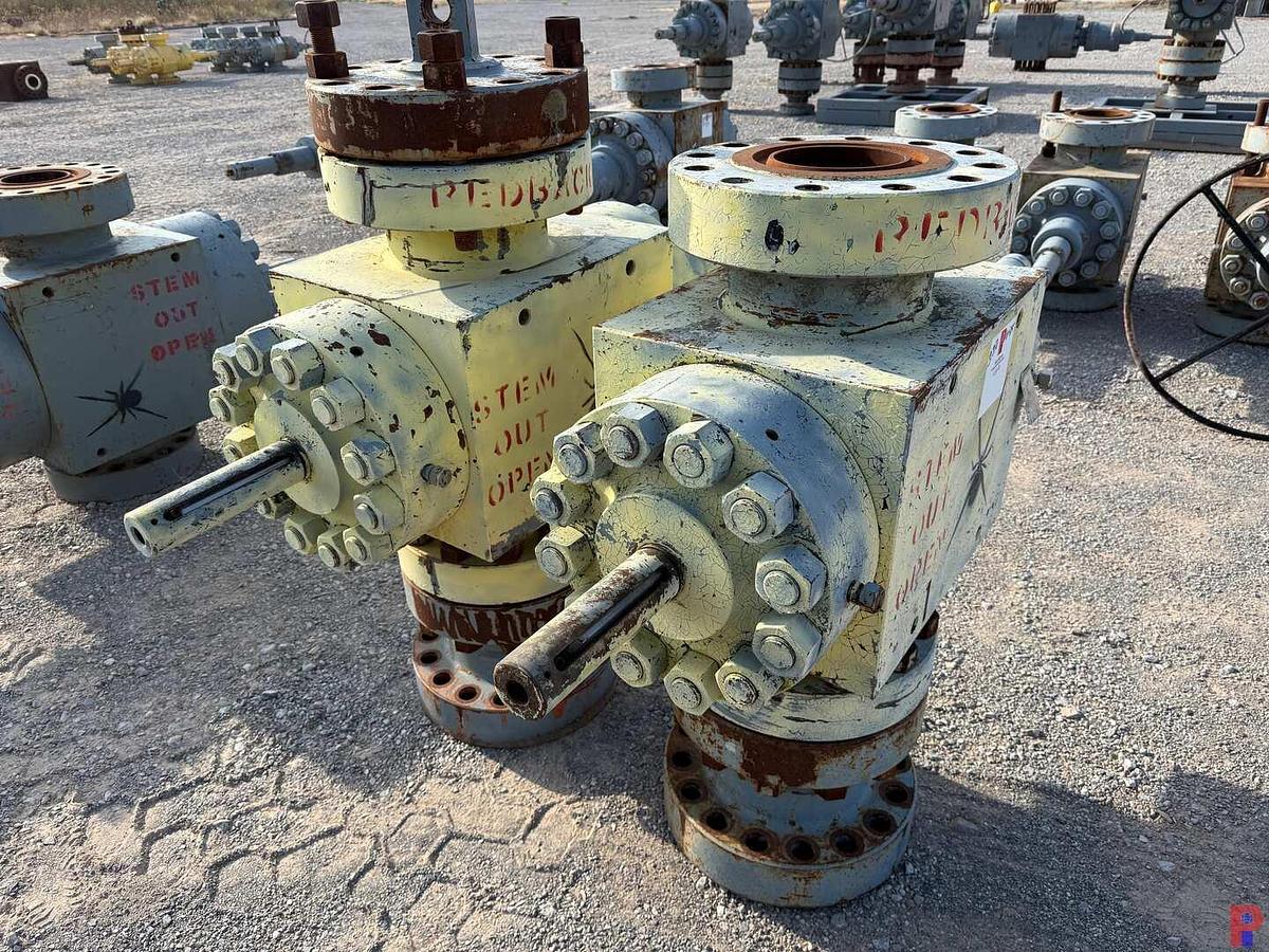 Used (2 X $) 7-1/16” 10K WP MANUAL FRAC VALVES