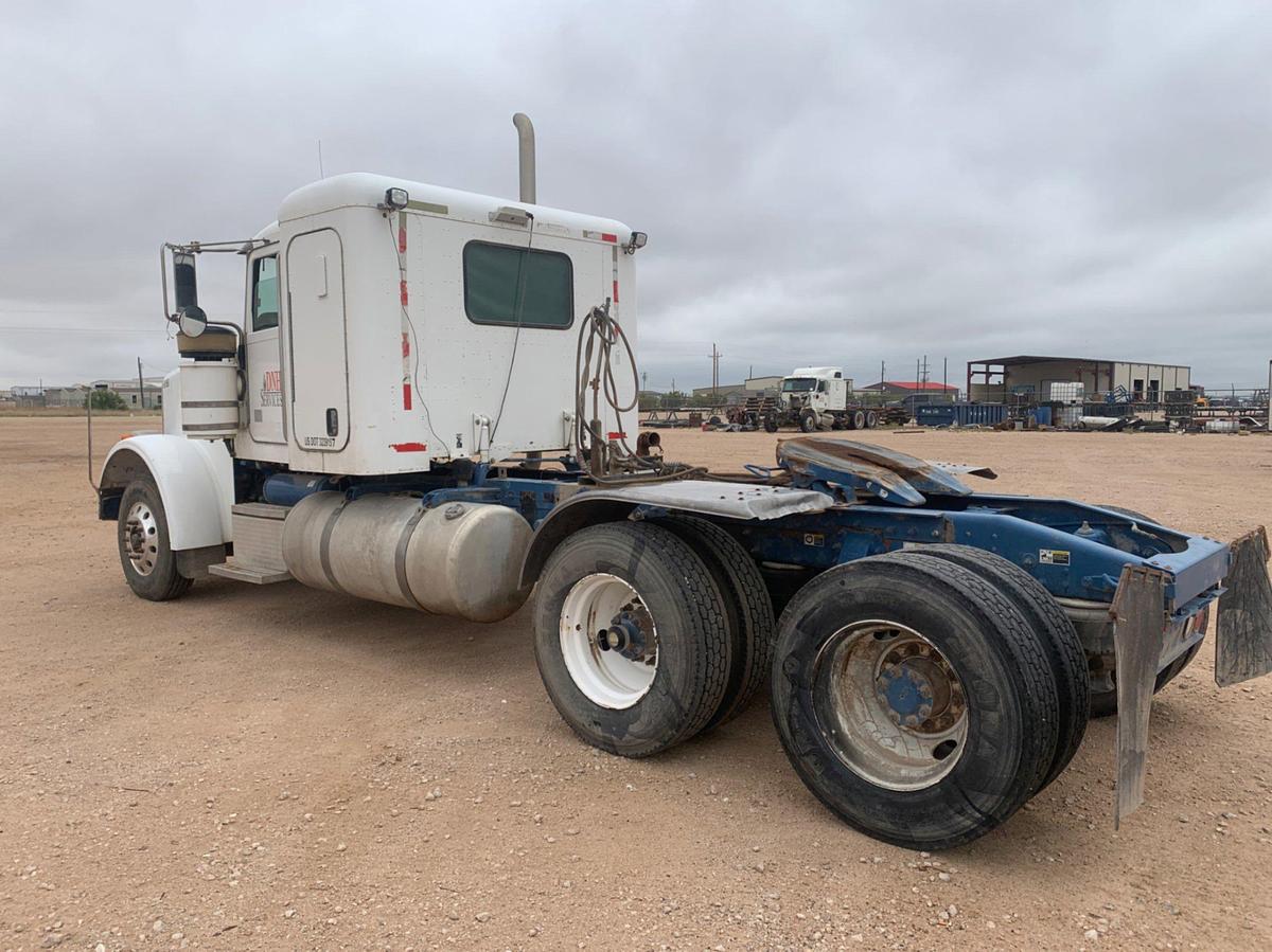 Used 2013 PETERBILT 367 Sleeper Truck