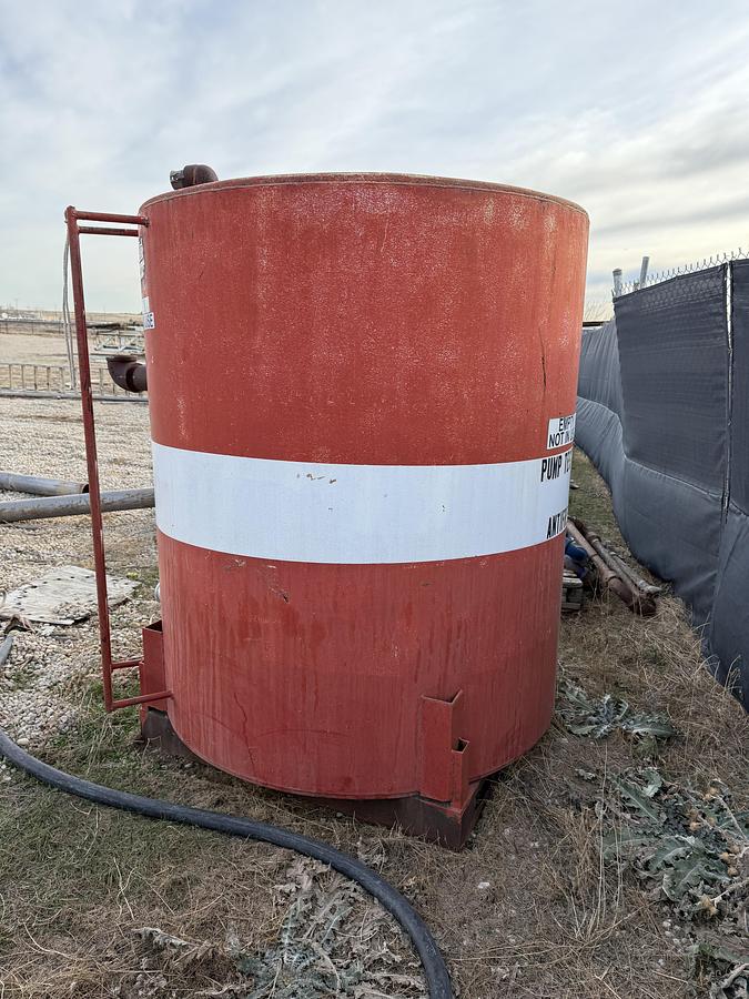 Used 64” DIA. X 73” L STEEL FLUID TANK ON SKID