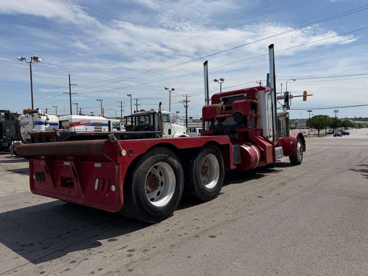 Used 1999 Peterbilt 379 T/A Slick Back Winch Truck
