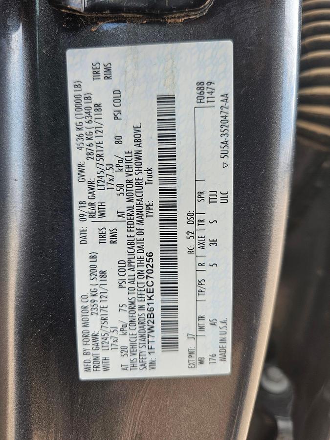 Used 2019 FORD F-250 SUPER DUTY CREW CAB PICKUP TRUCK