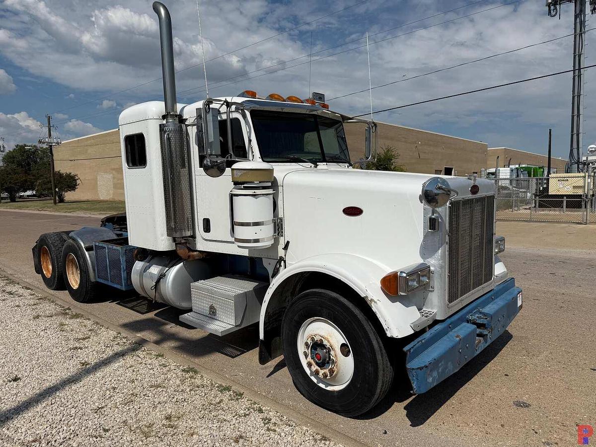 Used 2006 PETERBILT 378 T/A 36” SLEEPER TRUCK
