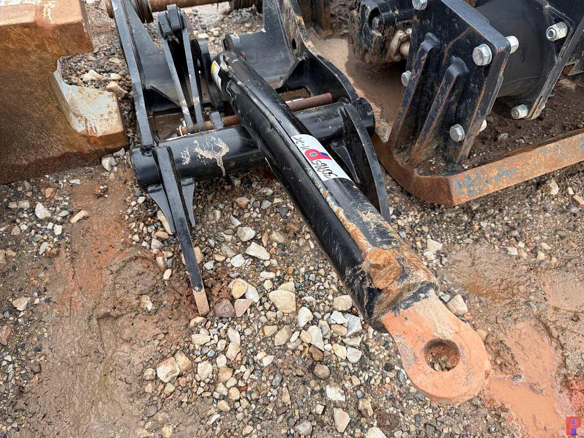 Used UNUSED MINI EXCAVATOR 38” HYDRAULIC THUMB