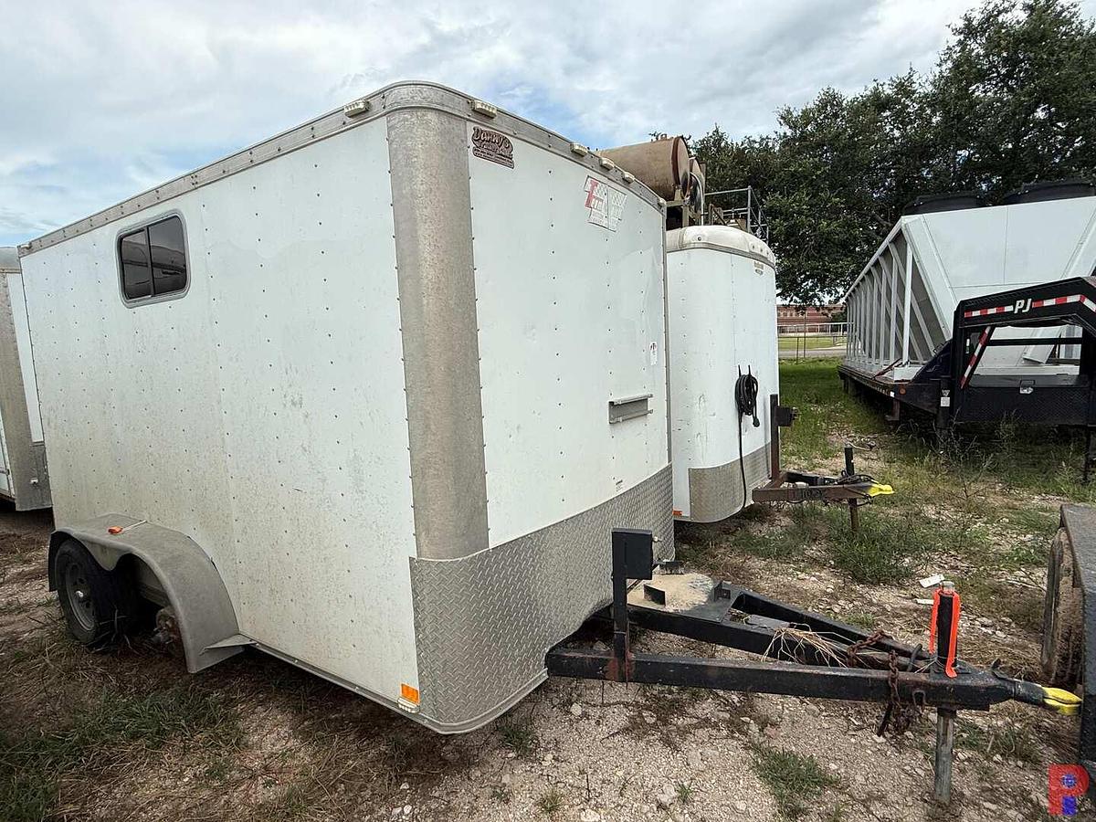 Used 2017 TEAM SPIRIT TRAILERS 12’ T/A BUMPER PULL CREW / DOGHOUSE TRAILER