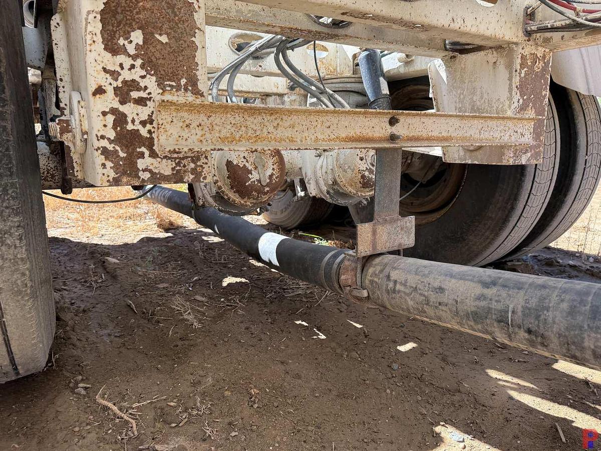 Used 2015 EXA INDUSTRIAL T/A STEEL PNEUMATIC TRAILER