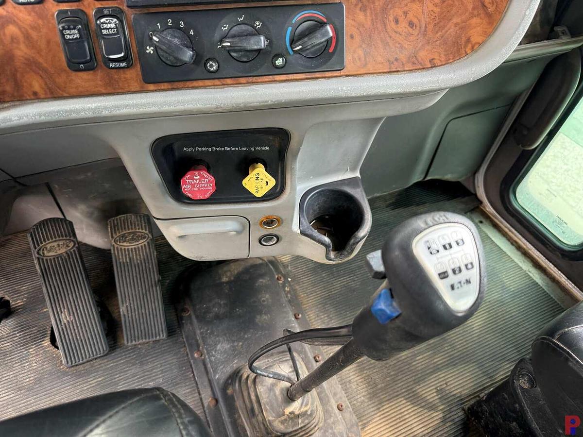 Used 2007 PETERBILT 378 T/A 36” SLEEPER TRUCK