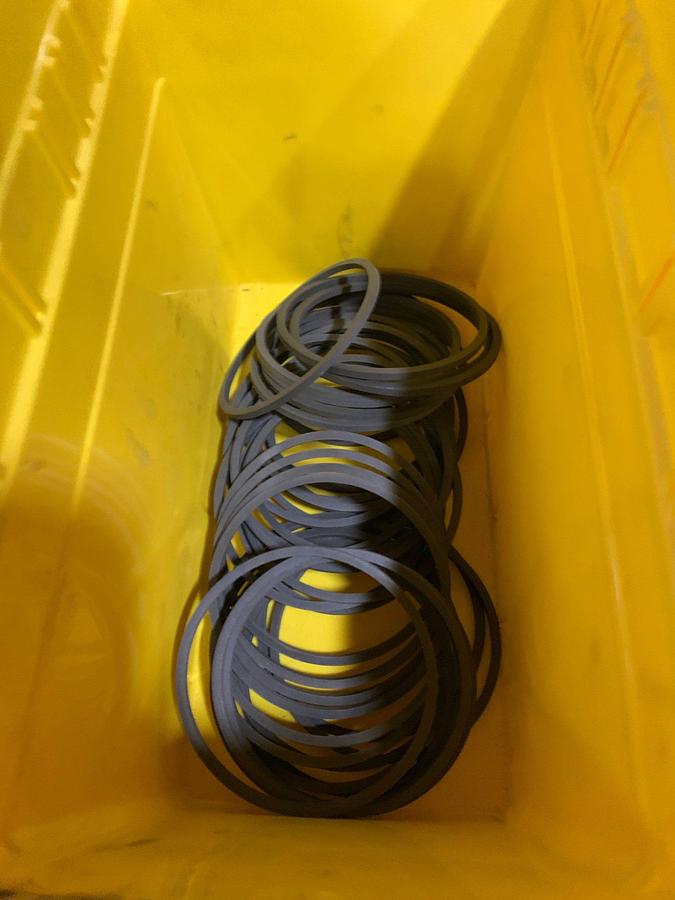 Used Cabinet and all it’s Content ( Inner Seals, Outter Seals, Seat Seals)
