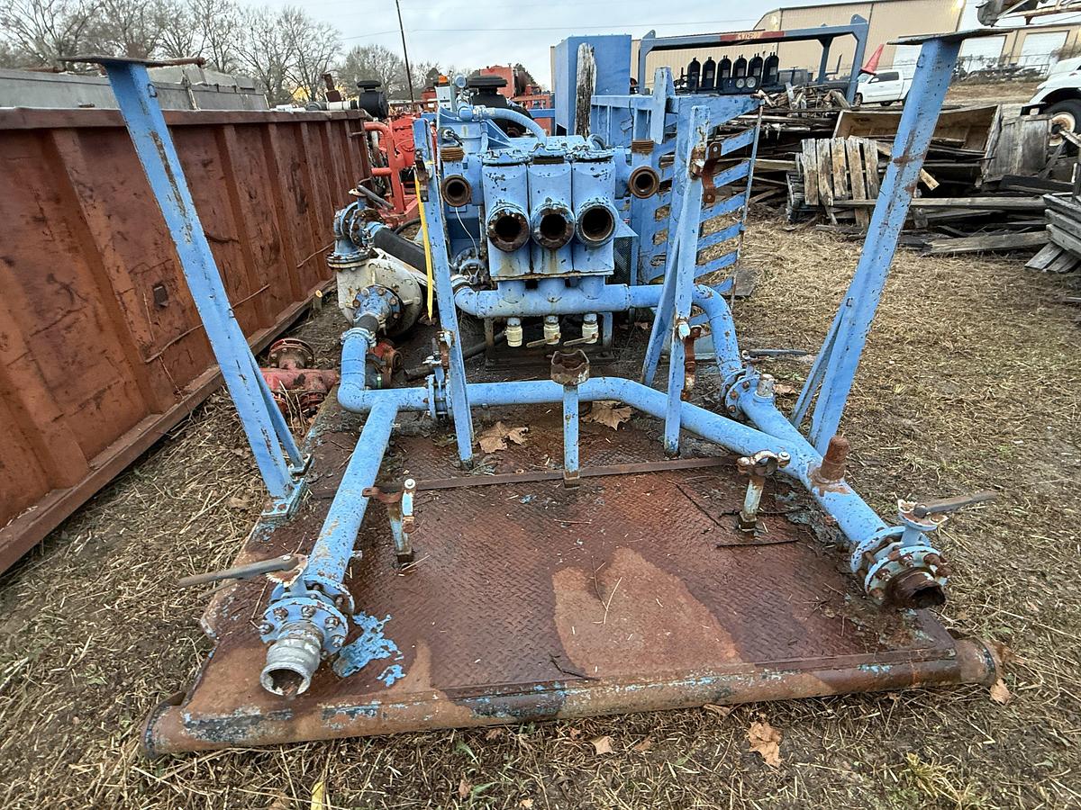 Used AXON DEMAY HD-500 TRIPLEX WELL SERVICE PUMP SKIDDED (INCOMPLETE)