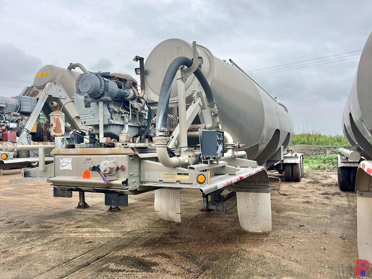 Used 2006 HEIL 1,000 CU. FT. PNEUMATIC BULK TRAILER W/ BLOWER