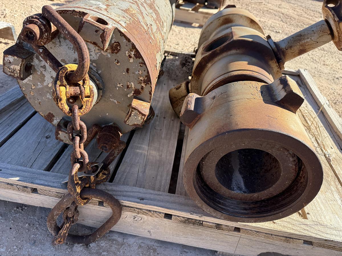 Used (2) MULTI-SIZE SINGLE PLUG CEMENT HEADS