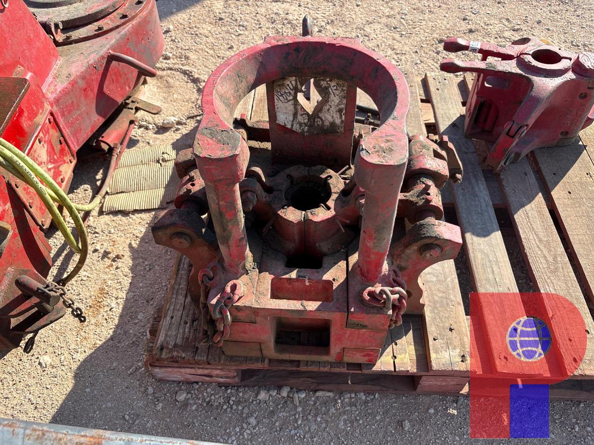 Used MODEL CHD 120 TON PNEUMATIC TUBING SPIDER