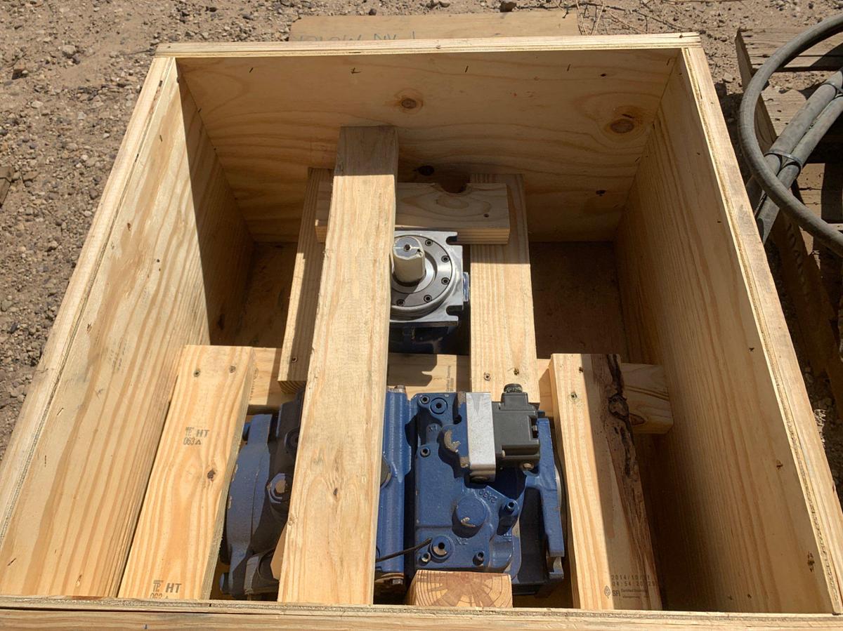 Used NEW HYD Pump and Fan Motor