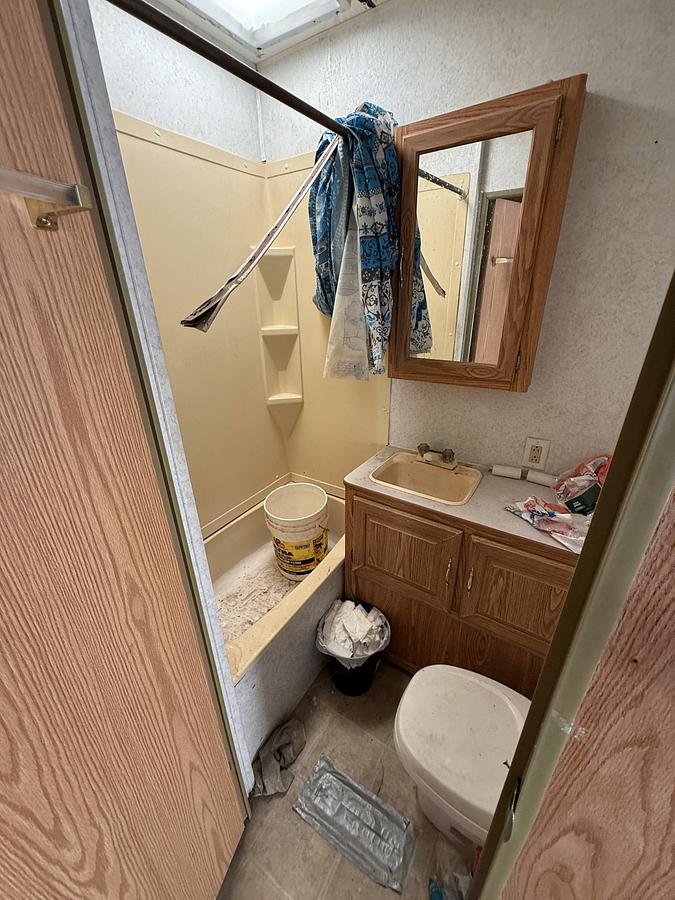 Used 2003 DUTCHMEN 25’ SPORT T/A FIFTH WHEEL PULL CAMPER TRAILER