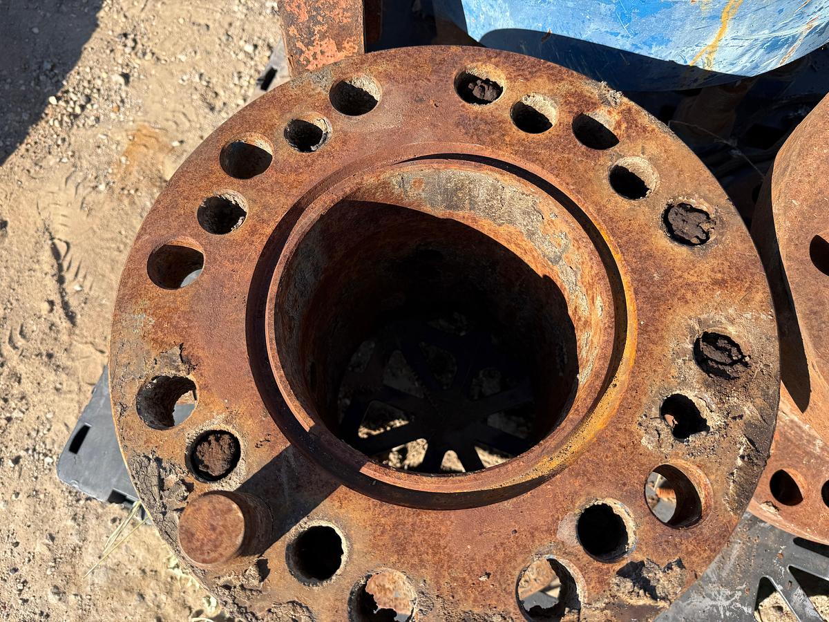 Used PALLET W/ (3) HALL STRIPPER HEADS, (1) GUIBERSON STRIPPER HEAD, (1) 7-1/16” X 4-3/4” DSA FLANGE, (2) THREADED FLANGES
