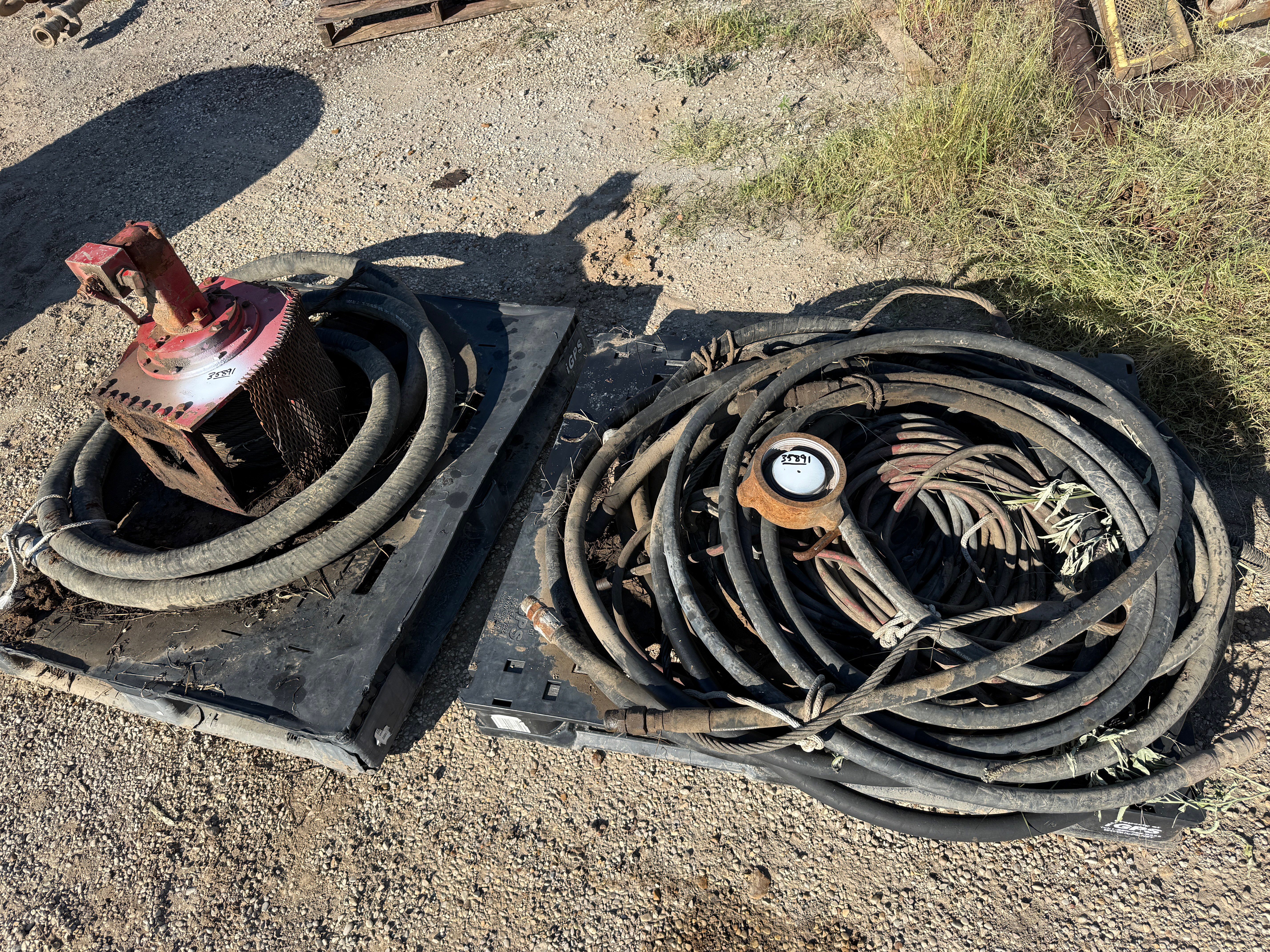 Used (2) PALLETS W/ GEARMATIC 8K LBS HYD AUX CATLINE WINCH, ASSORTED HYD & AIR HOSES