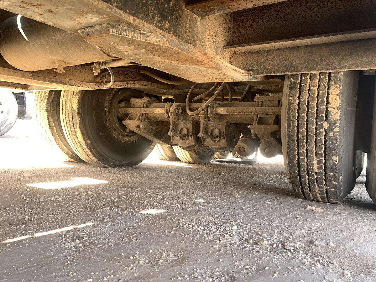 Used 1981 AMC LB-50-3-FG 46’ X 8’ 3-AXLE SCISSORNECK TRAILER