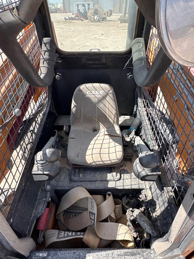 Used CASE SR210 SKID STEER LOADER