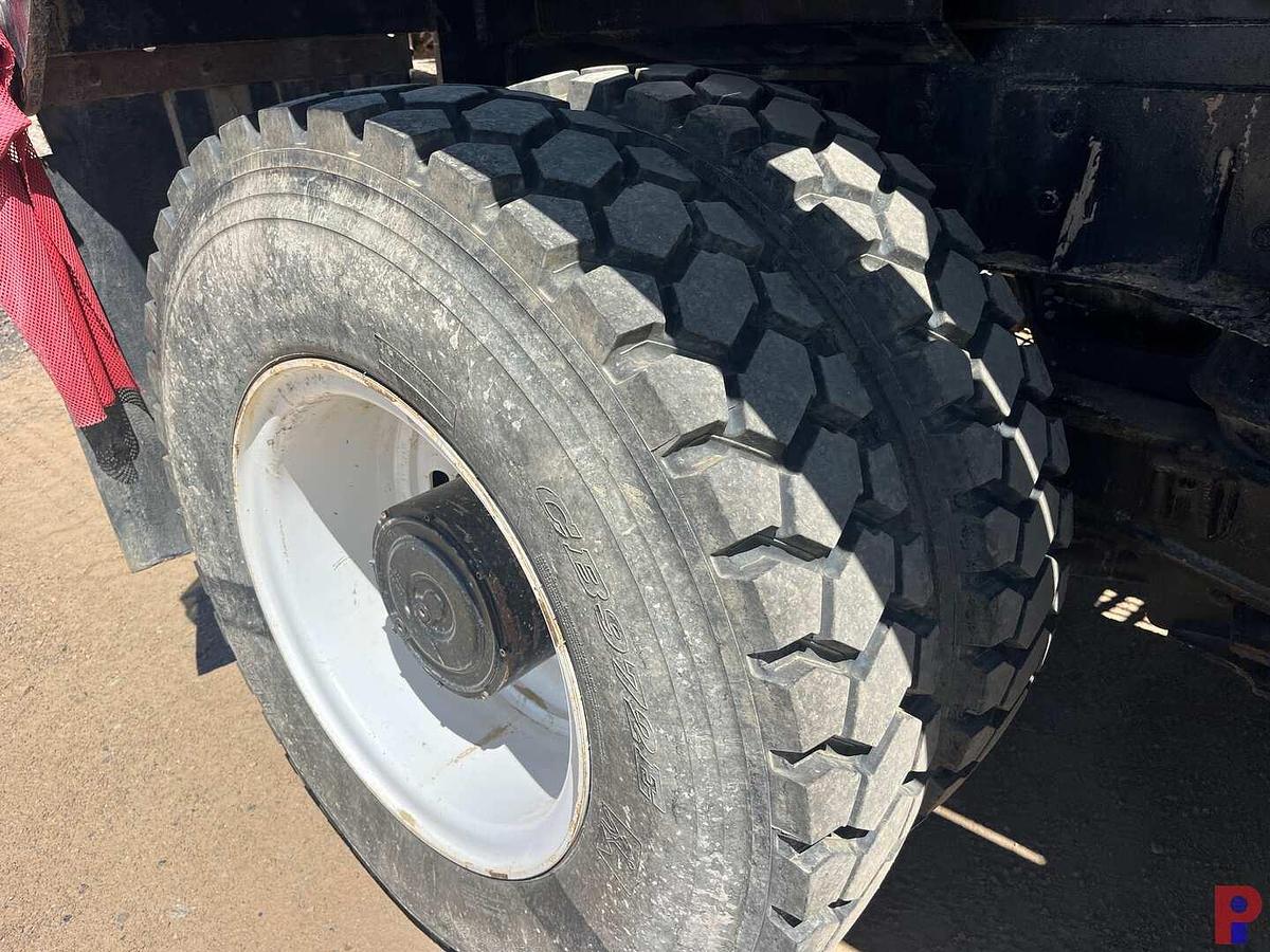 Used 2001 KENWORTH C500 TANDEM STEER HYD. WINCH TRUCK
