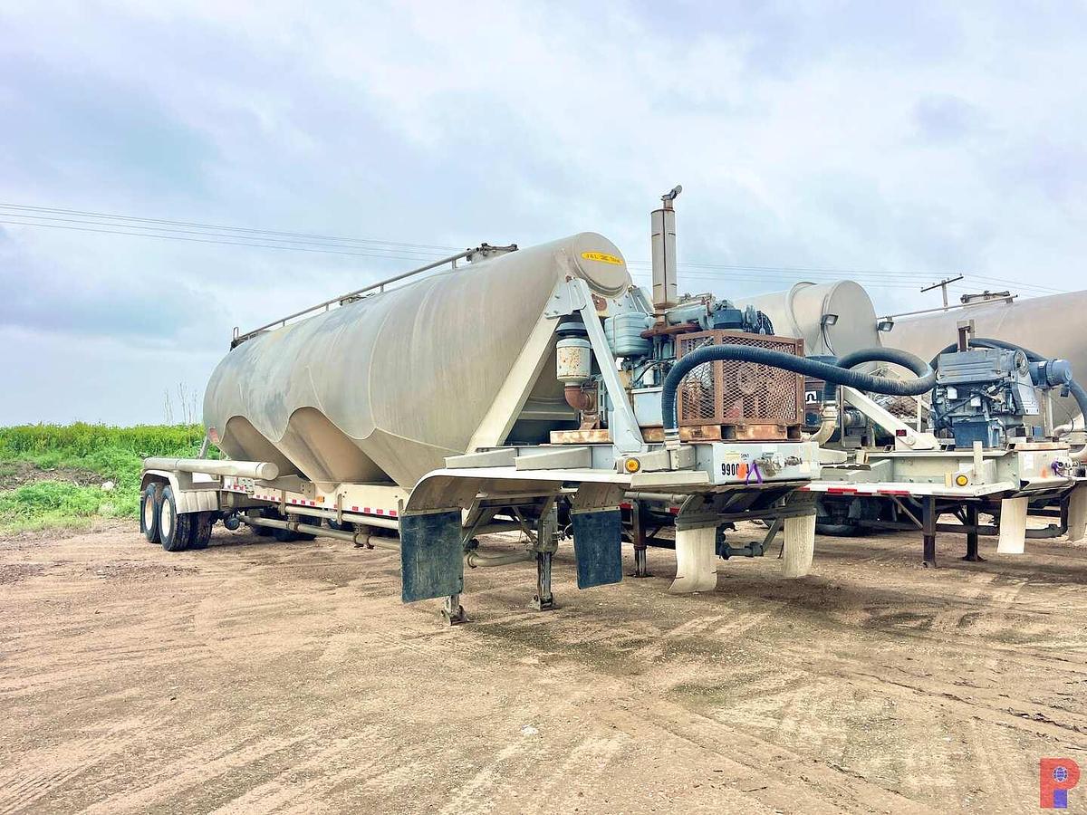 Used 2004 HEIL 1,000 CU.FT. PNEUMATIC BULK TRAILER W/ BLOWER