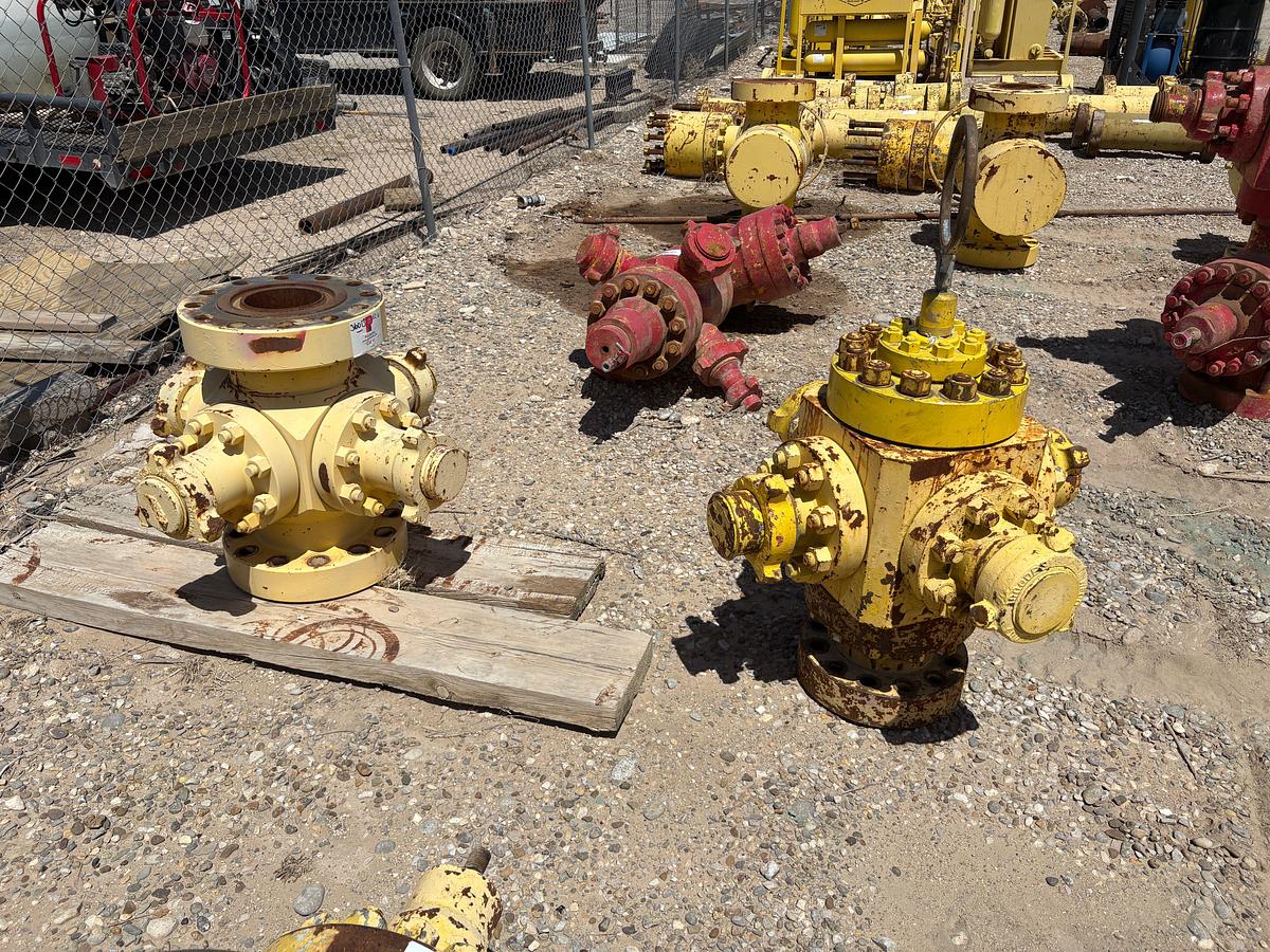 Used (2) 7-1/16” x 4-1/16” 6-way fluid crosses