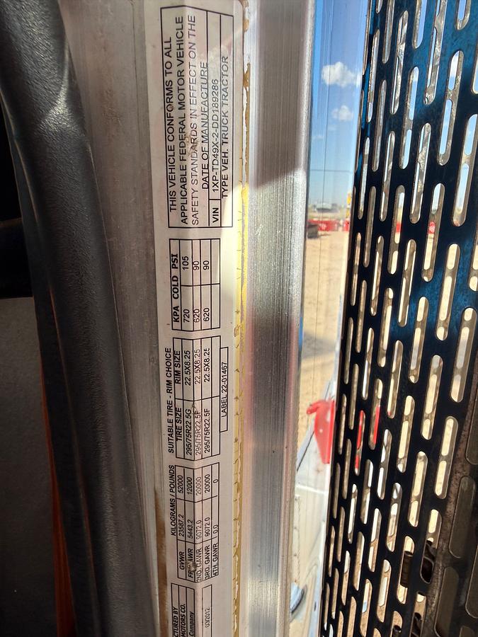 Used 2013 PETERBILT 367 T/A DAYCAB TRUCK TRACTOR