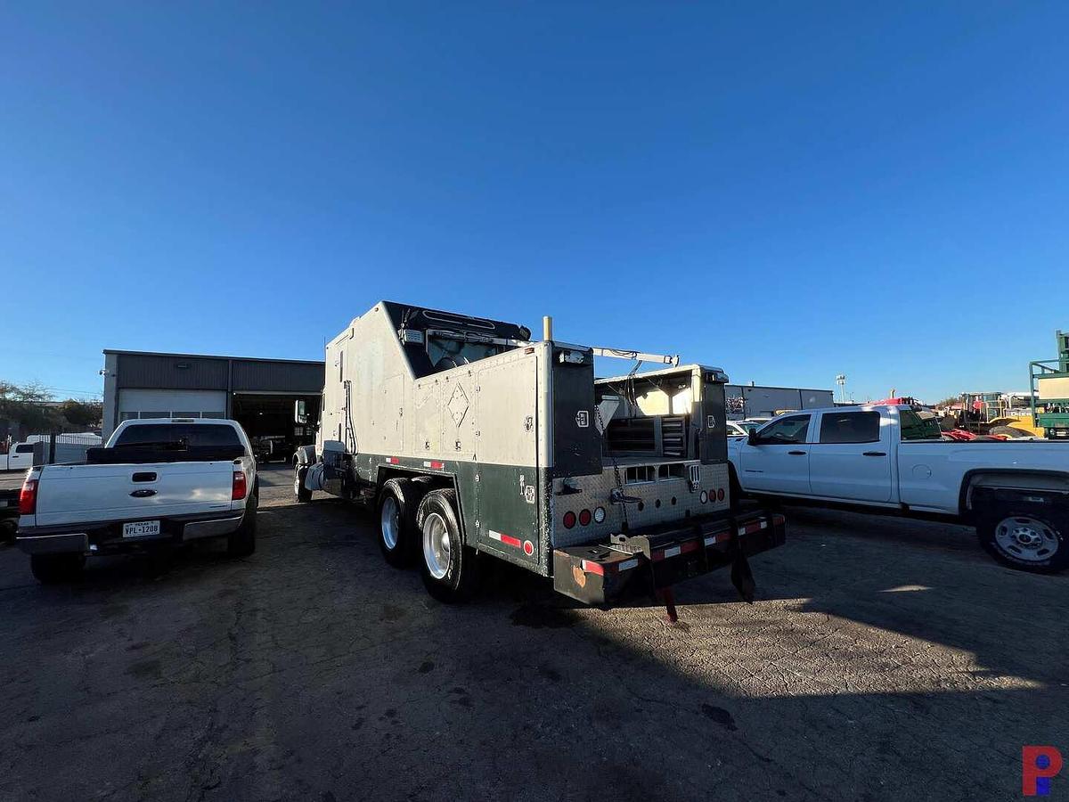 Used 2018 Peterbilt 567 Wireline Truck