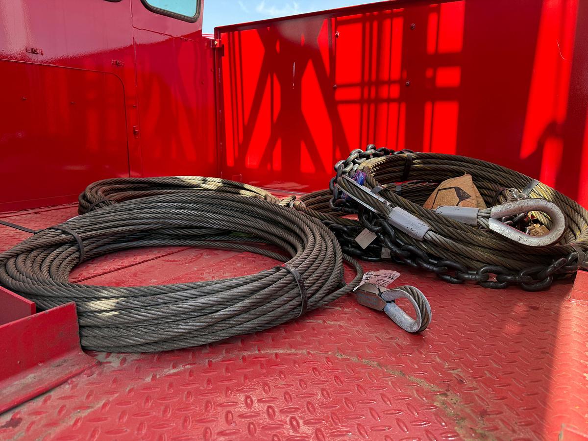 Used FRESHLY REFURBED 2007 CROWN CE600 DD 5 AXLE WELL SERVICE RIG 104'x265K MAST (2026 CAT IV)